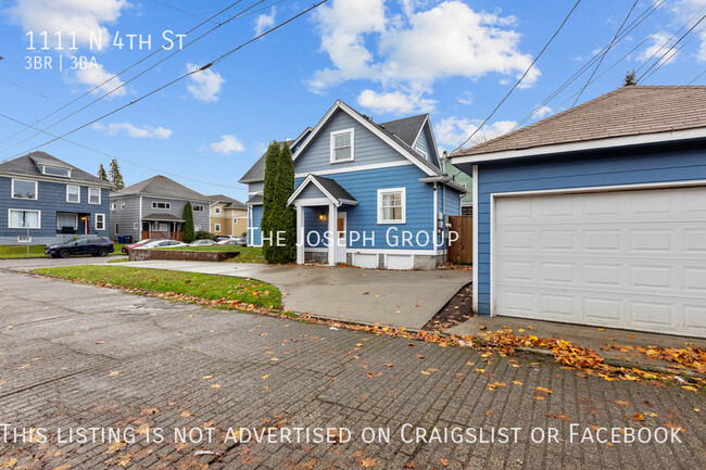 Building Photo - Beautifully updated 3 bed Craftsman in Tacoma