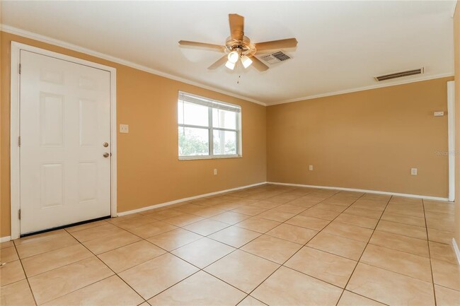 Building Photo - 1753 Kenilworth St