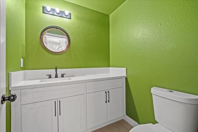 Building Photo - Modern, Elegant Fully Furnished 3 Bedroom Home in Spanish Trails