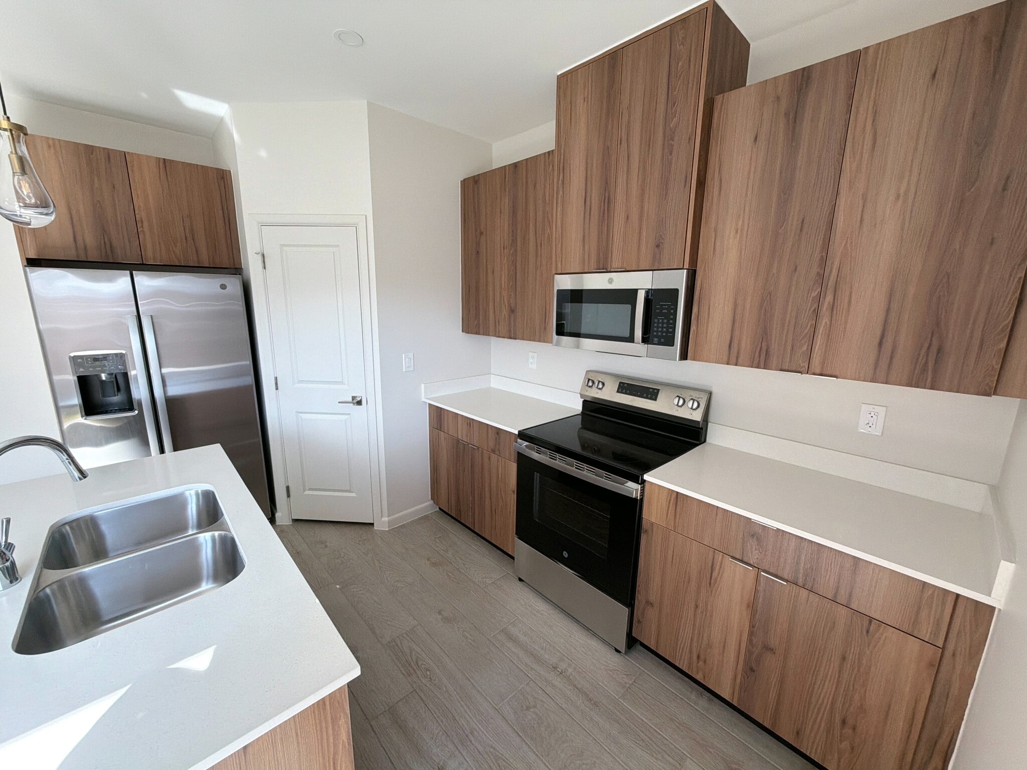 Building Photo - 3317 Duke Ave