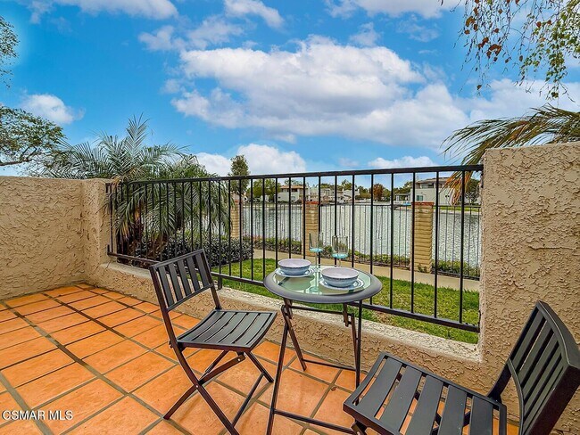 Building Photo - 560 Chapala Dr