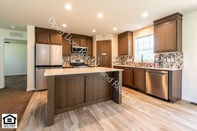 Building Photo - 3420 S 1075 E