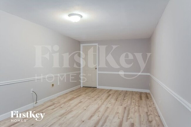 Building Photo - 5854 Blackberry Dr