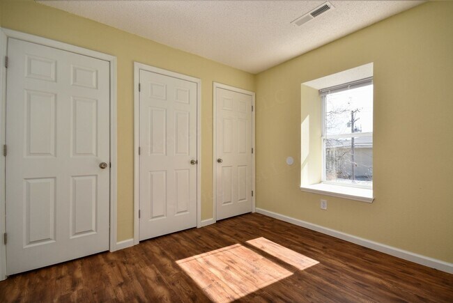 Building Photo - Table Rock Apartments