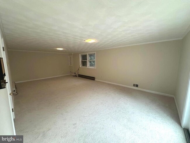 Building Photo - 4037 Olney Laytonsville Rd