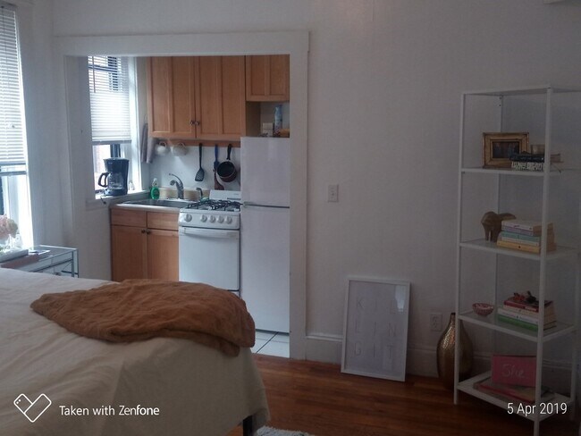 Primary Photo - 39 Hemenway St