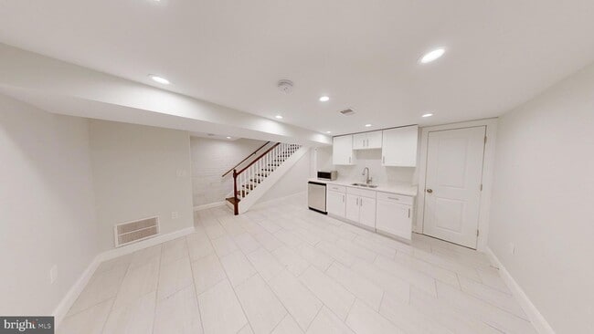 Building Photo - 4023 New Hampshire Ave NW
