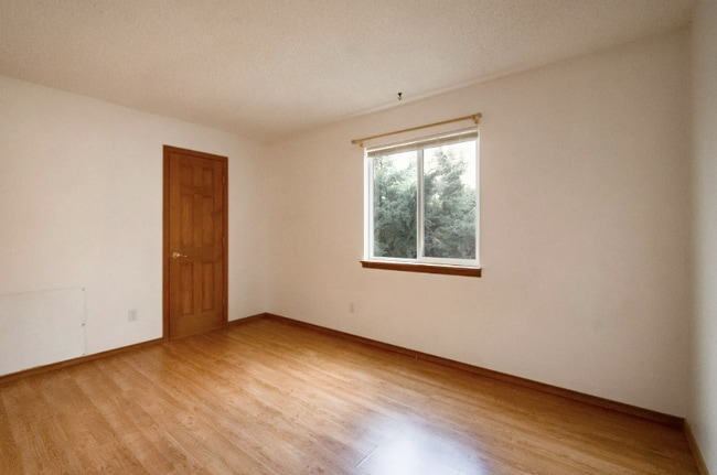 Building Photo - 3501 Juan Tabo Blvd NE