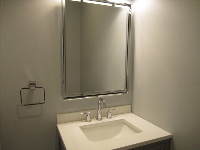 Building Photo - 163 Windward Ct S