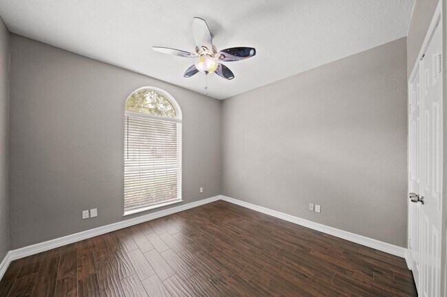 Building Photo - 1207 Wildewood Ct