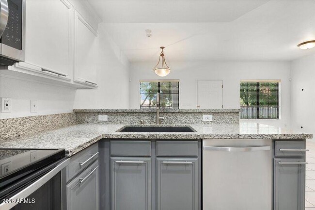 Building Photo - 3150 E Beardsley Rd