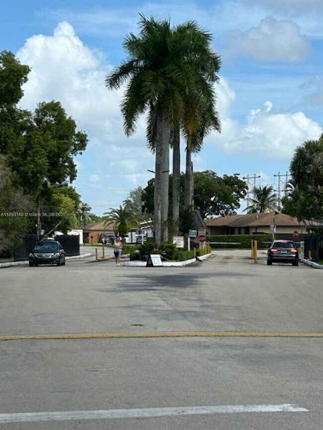 Building Photo - 8540 SW 133rd Avenue Rd