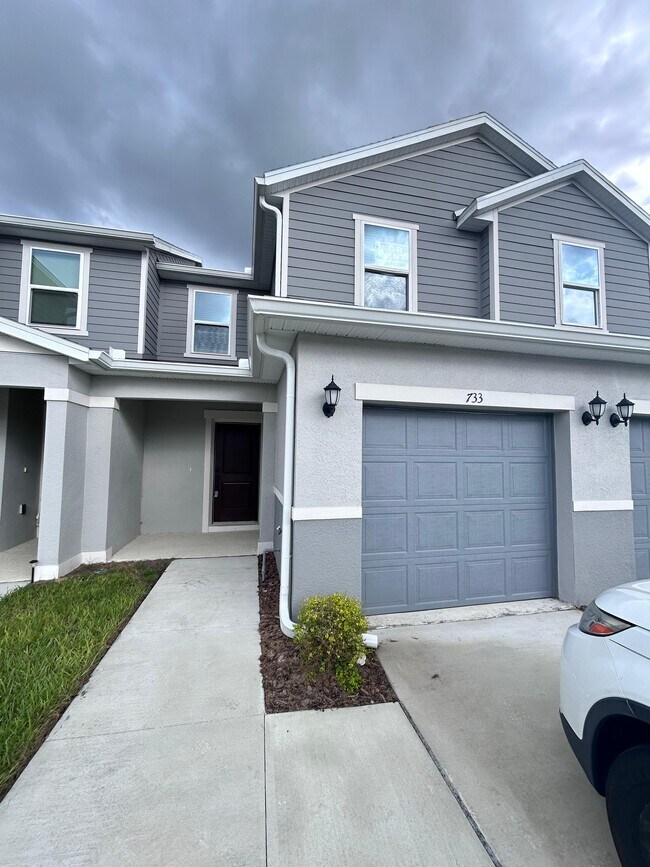 Building Photo - BELLAVIVA 733