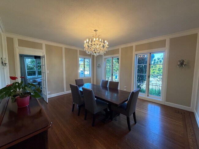 Building Photo - Elegant St. Francis Wood Residence - Available Furnished or Unfurnished
