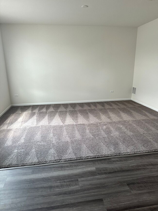 Flex room - 1601 Albany St