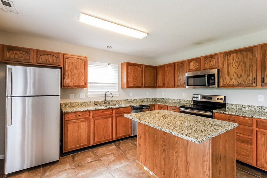 Building Photo - 5714 Minden Dr