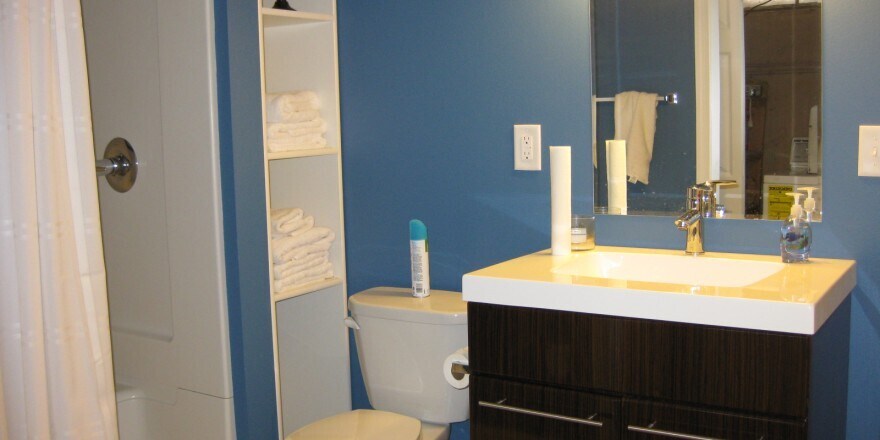 Building Photo - 2125 Hollywood Blvd