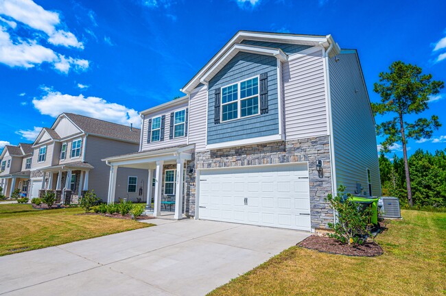 Building Photo - 1017 Ella Bengel Dr