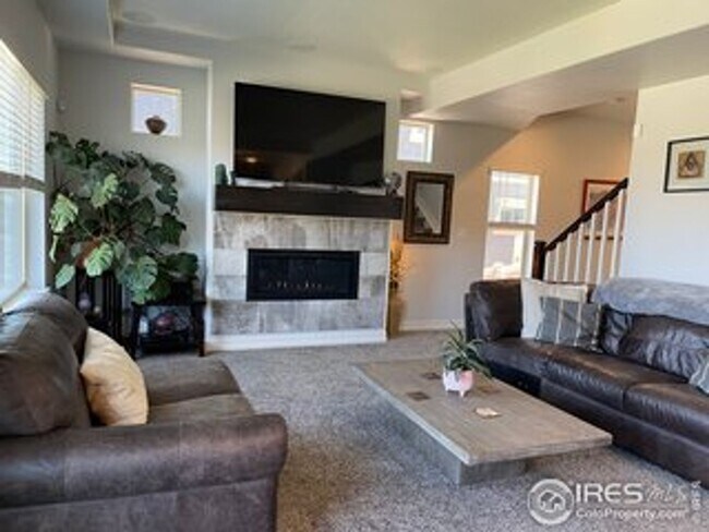 Building Photo - Premium Mtn Views 4 bed 4 bath home Erie!
