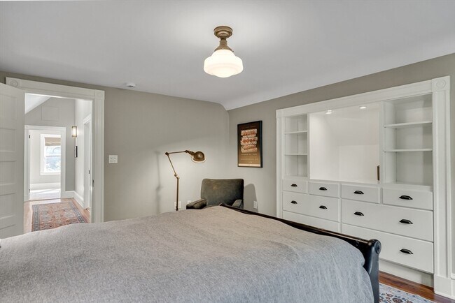 Building Photo - 35 Norris St