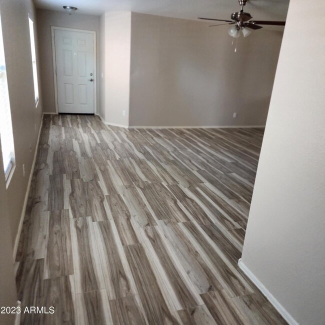 Building Photo - 15864 W Evans Dr