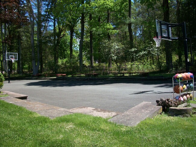Building Photo - 125 Remington Rd