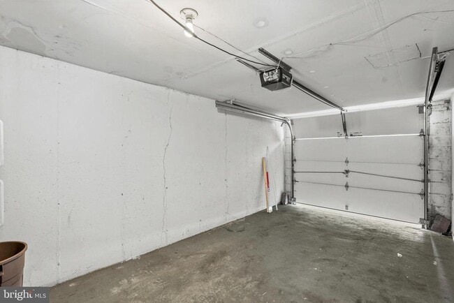 Building Photo - 9496 Convent Ln