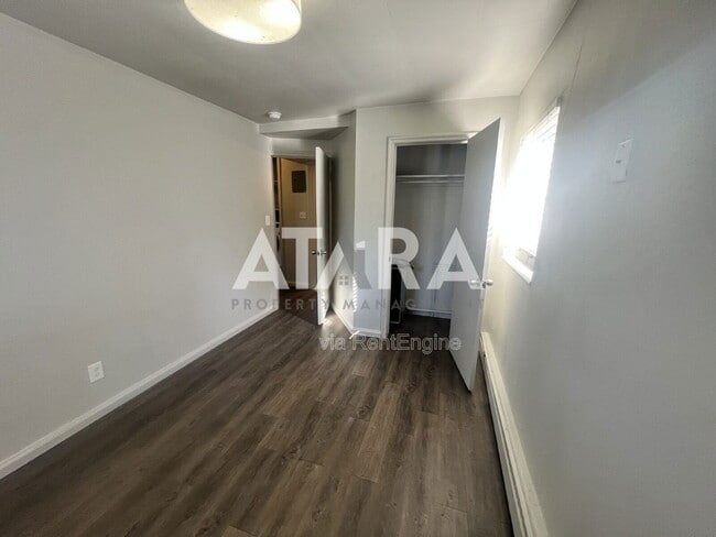 Building Photo - 177 W 300 N