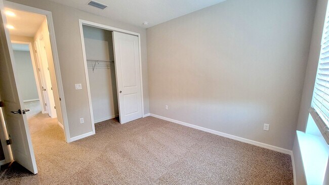 Building Photo - Stunning 5 bedroom, 3.5 bath Home in Skye Ranch ~ Built in 2024