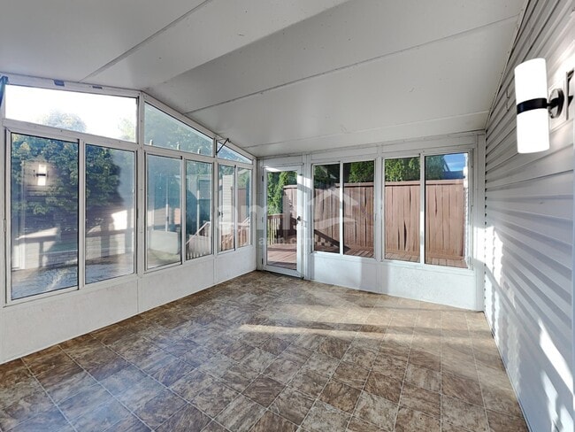 Building Photo - 12183 Derby Ct