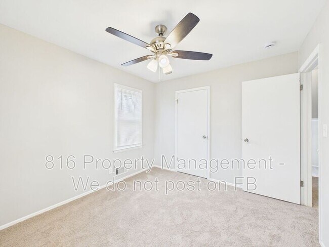 Building Photo - 4834 Evanston Ave