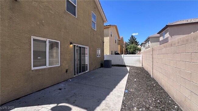Building Photo - 2178 Trebbiano Way
