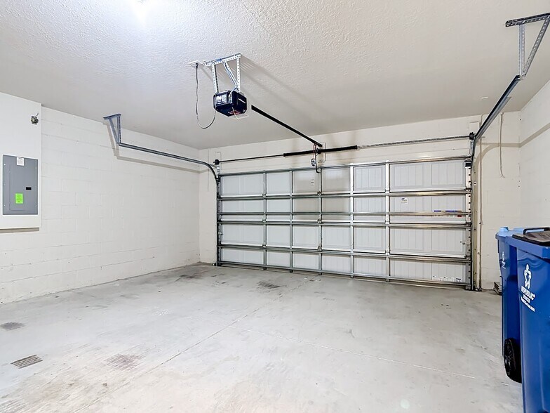 Building Photo - 1539 Aspen Ave