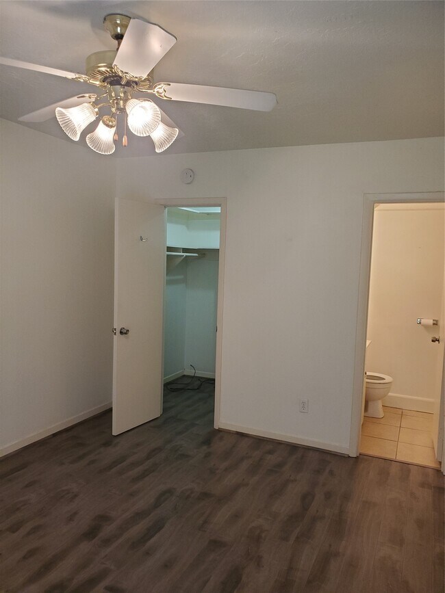 Building Photo - 3400 Timmons Ln