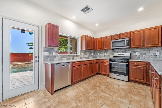 Building Photo - 9372 Glendora Valley St