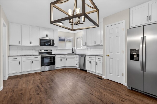 Building Photo - 10 Caleb Cir