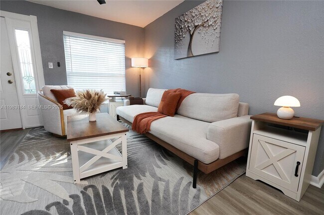 Building Photo - 742 Granada St