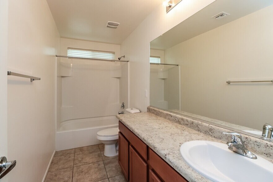 Building Photo - 18350 S Avenida Arroyo Seco