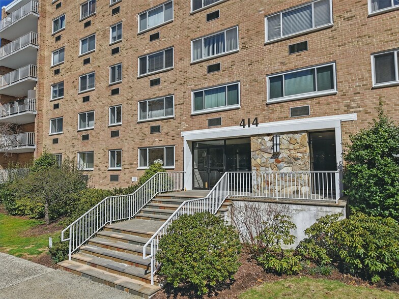 Building Photo - 414 Benedict Ave