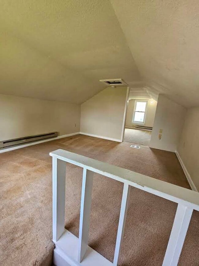 Building Photo - 405 W Pearl St