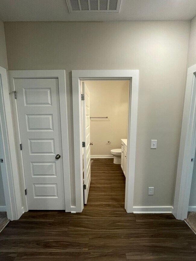 Building Photo - Home for Rent in Tuscaloosa, AL!!! View wi...