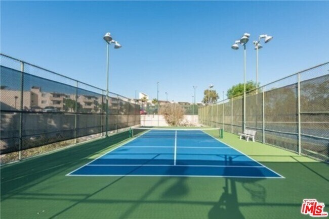 Building Photo - 7765 W 91st St