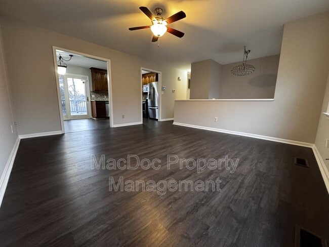 Building Photo - 7301 Drew Ln