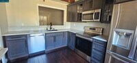 Building Photo - 1597 Ashwood Dr