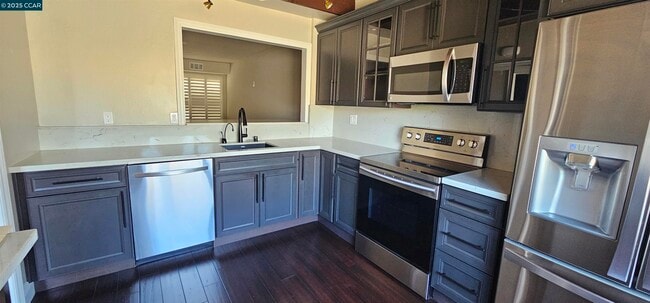 Primary Photo - 1597 Ashwood Dr