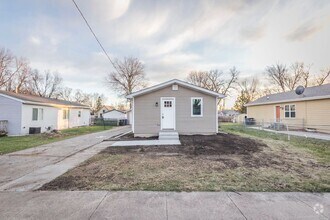 Building Photo - Updated 3 bedroom with detached garage