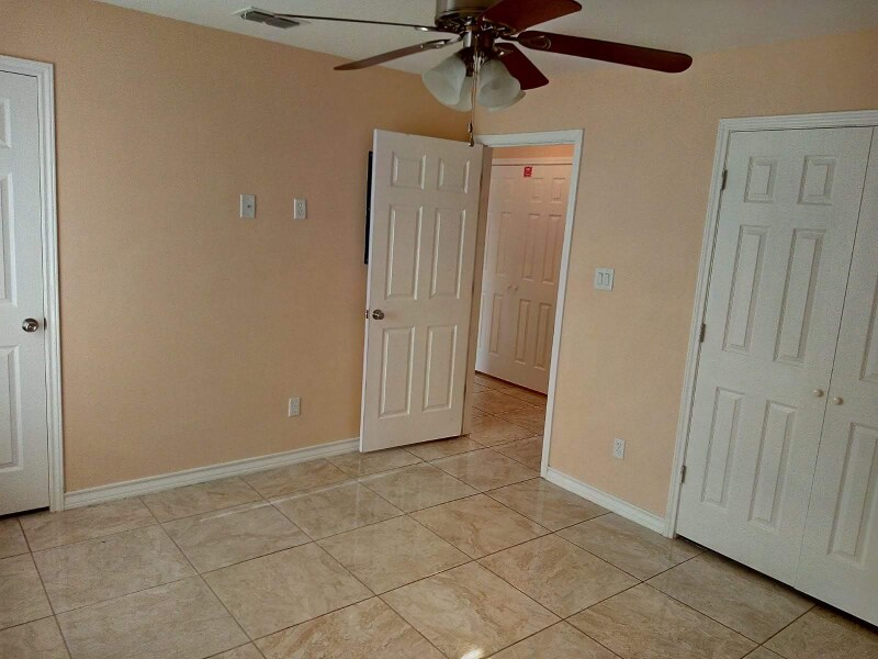 Building Photo - 1302 Quitaca Dr
