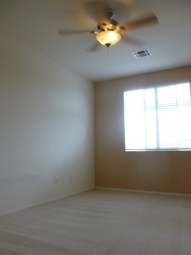 Building Photo - 11768 Del Sur Ave