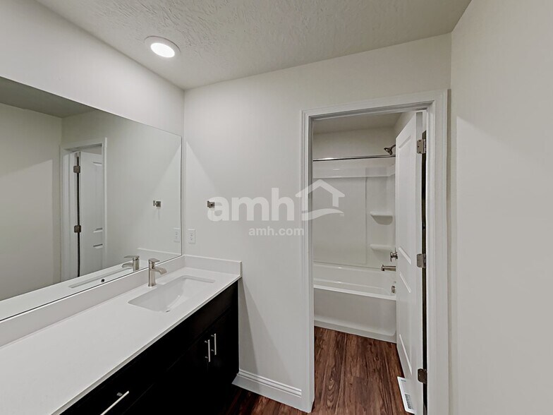 Building Photo - 7413 S Copper Rim Dr