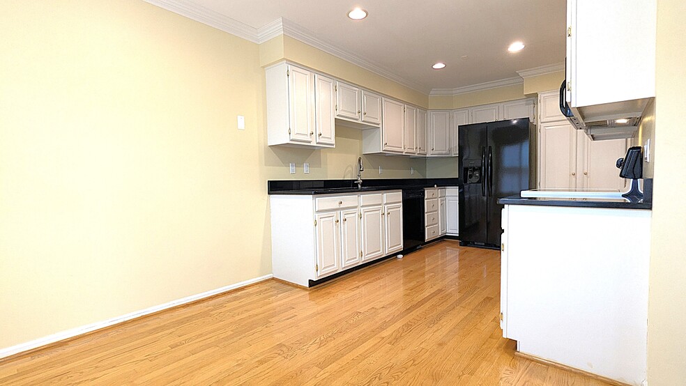 Building Photo - 1379 Heritage Oak Way